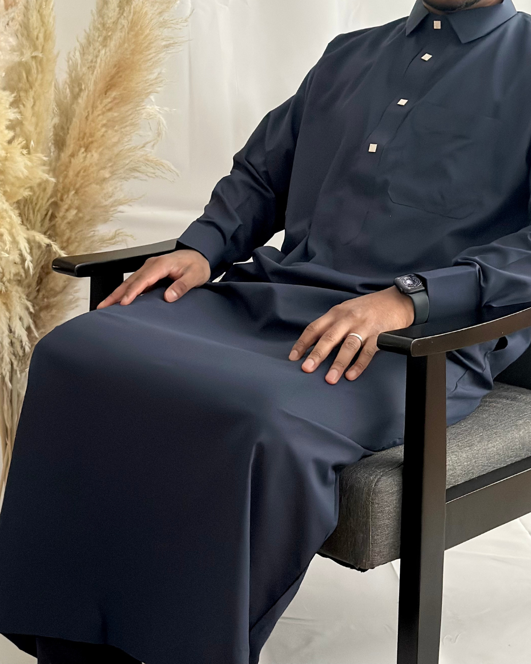 EXCLUSIVE SAUDI THOBE - NAVY - Modesty